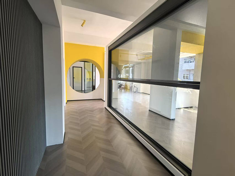 Che è meglio, porte e finestre di sistema o finestre e porte in alluminio rompato termicamente？