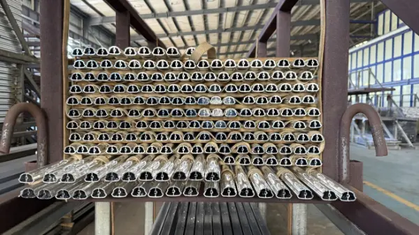 Quali sono i requisiti chiave per i profili in alluminio utilizzati nei grattacieli?