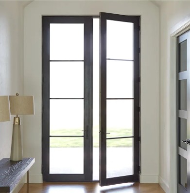 Porta a battente con alluminio